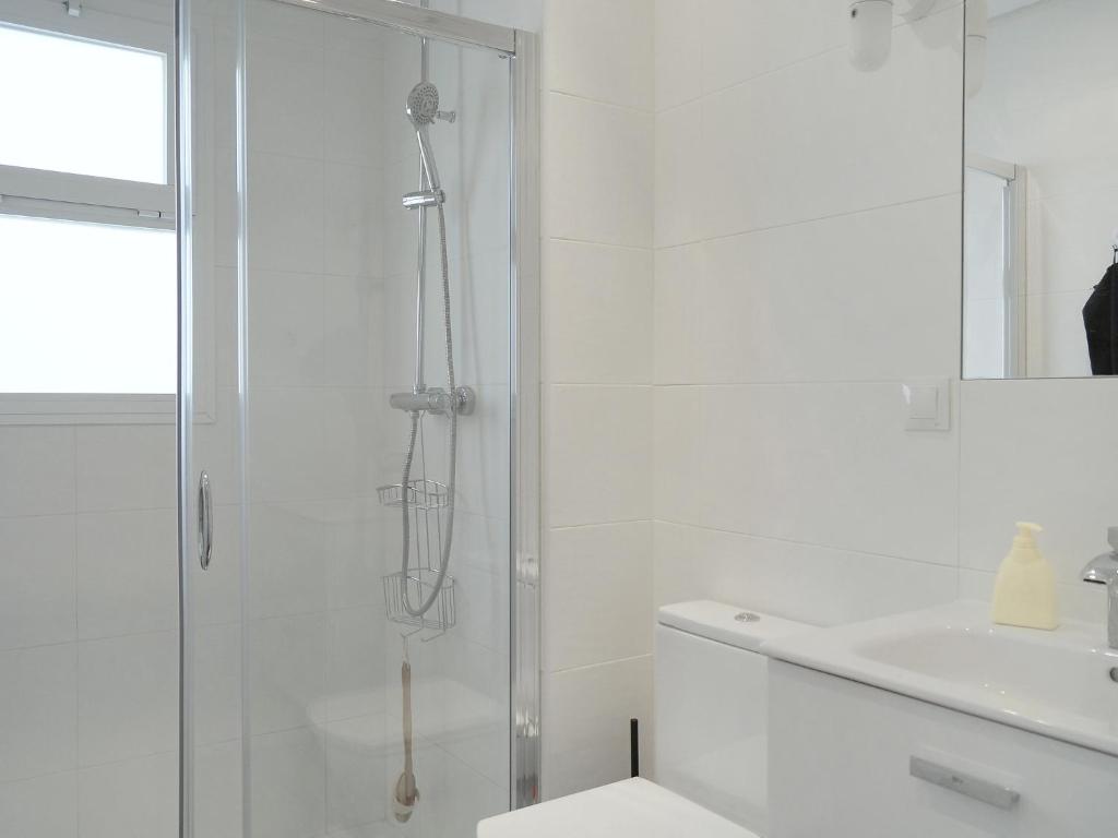 Kúpeľňa v ubytovaní Apartment Plaza de las Flores by Interhome