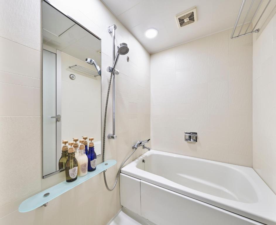 Koupelna v ubytování HOTEL MYSTAYS Shimizu