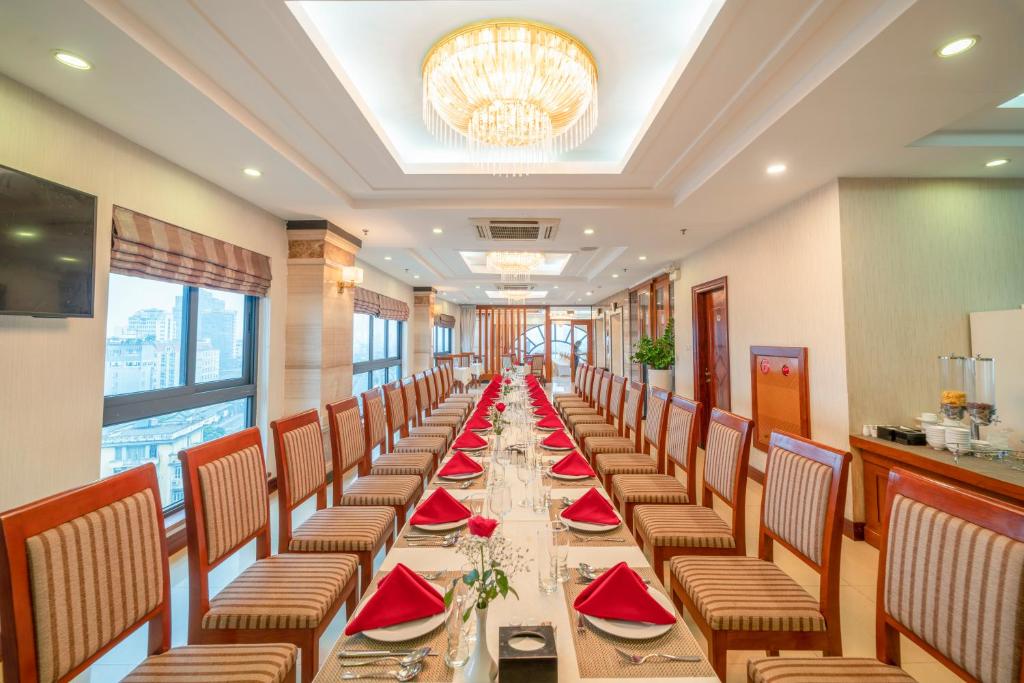 Posezení v ubytování Hanoi Larosa Hotel
