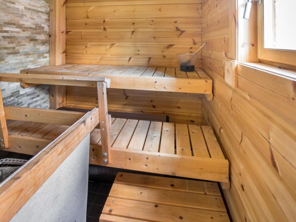 Palanda nebo palandy na pokoji v ubytování Holiday Home Isoniemi by Interhome