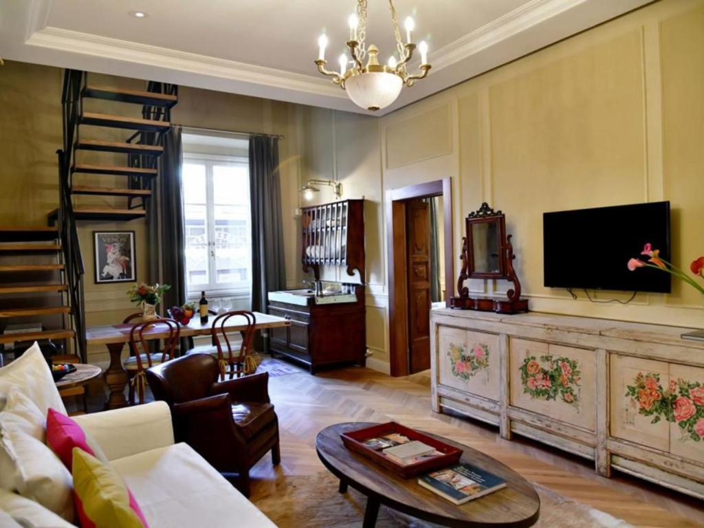 Apartment Santa Croce-2 by Interhome