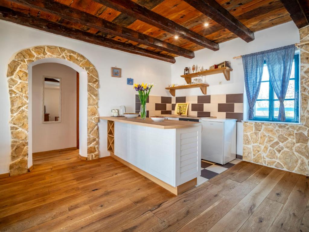 Zdjęcie z galerii obiektu Holiday Home Maja by Interhome w mieście Zarići