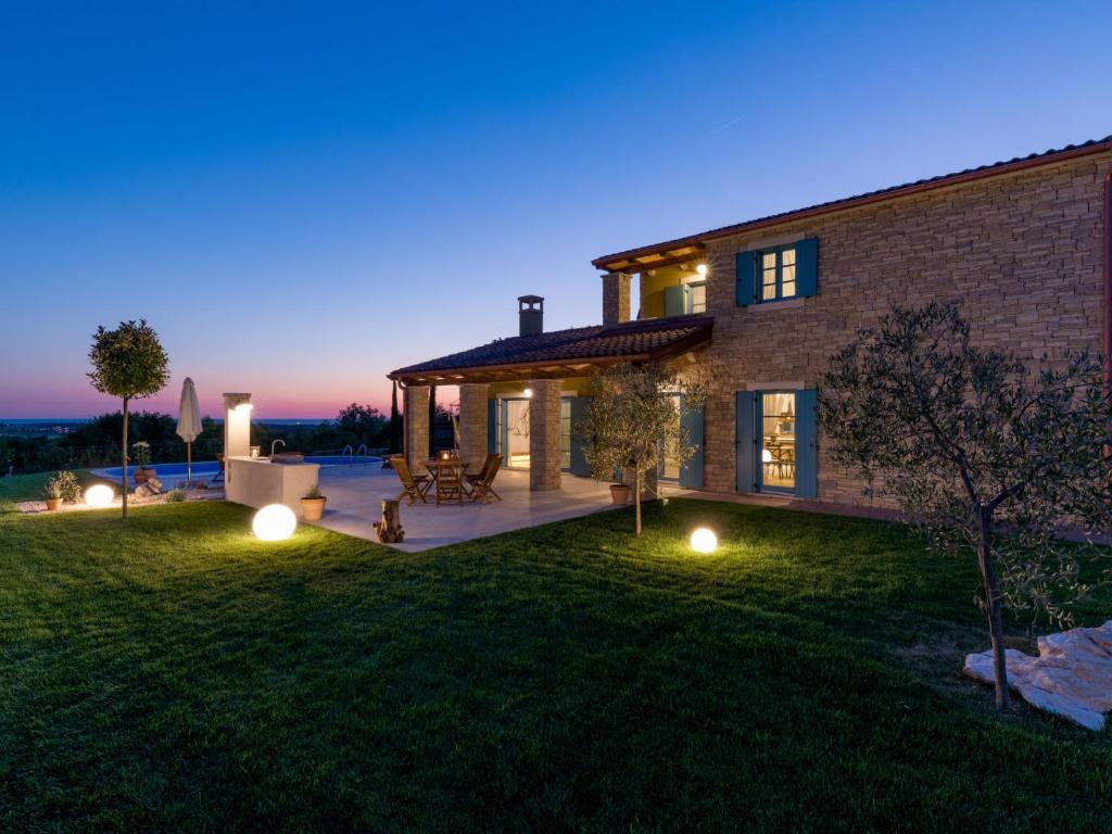 Zahrada ubytování Holiday Home Villa Toscana by Interhome
