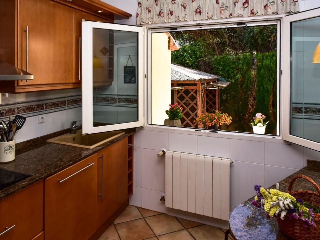 Kuchyňa alebo kuchynka v ubytovaní Holiday Home Villa Buena Vida by Interhome