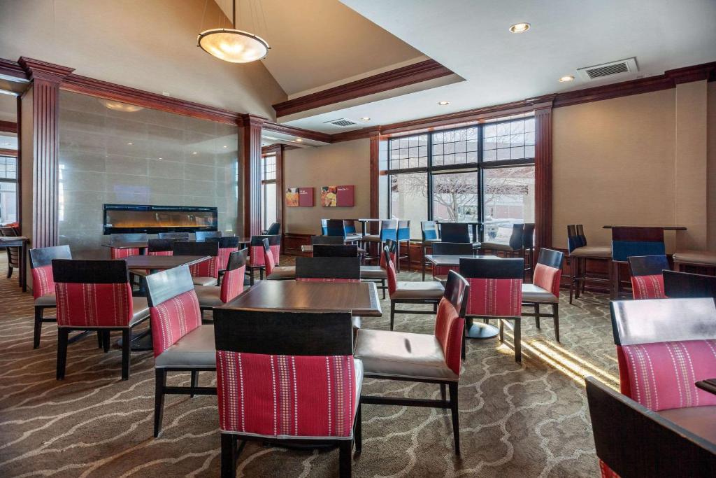 Comfort Suites Green Bay West photo