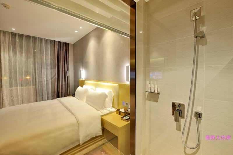 Postel nebo postele na pokoji v ubytování Lavande Hotel Shanghai Jiading Xincheng Stadium Branch