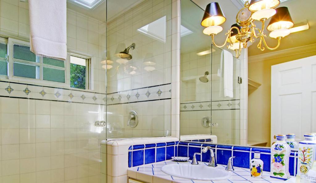 Inn at Depot Hill - Deluxe King Room - Costa Del Sol