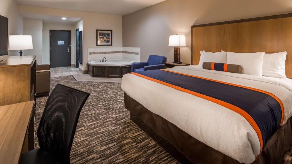 Best Western Plus Ardmore Inn & Suites - 国王室与漩涡