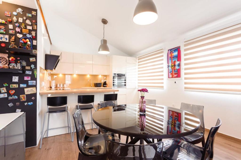 Kuchyňa alebo kuchynka v ubytovaní Apartment Gazo