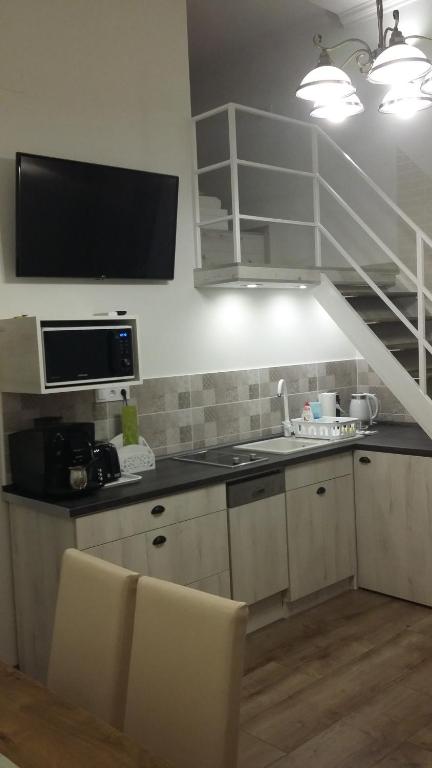 Kossuth Apartmanok - Appartement D'une Chambre