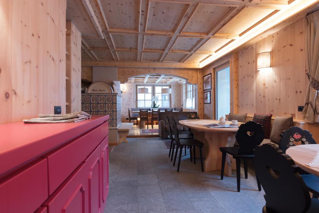 Posezení v ubytování Hotel Baita Fiorita