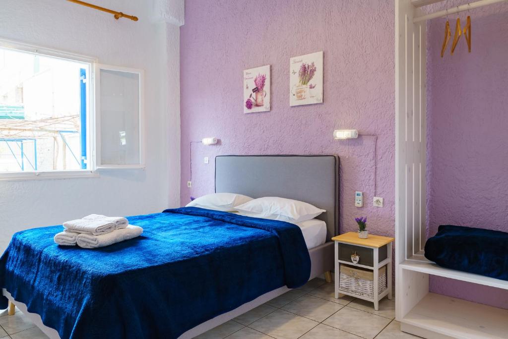 Argyro Rent Rooms - Tweepersoonskamer Met 1 Of 2 Bedden En Raam