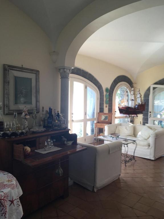 Posedenie v ubytovaní Villa Acque Dolci