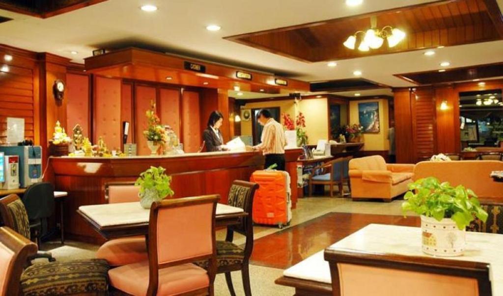 Silom Village Inn - Resim 9