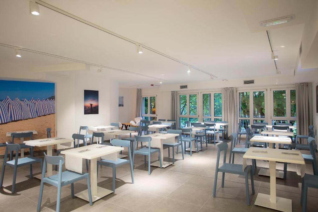 Restaurace v ubytování Casual de las Olas San Sebastián