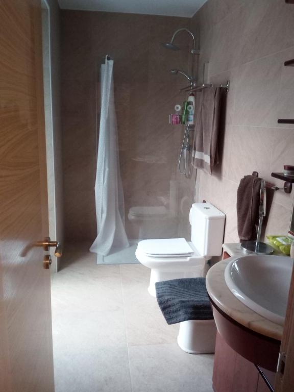 Kúpeľňa v ubytovaní A Casa do Ferrador