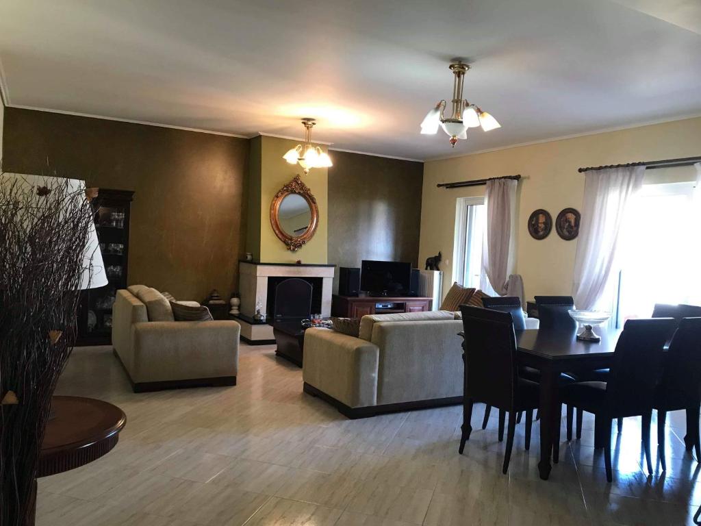 Posedenie v ubytovaní Luxury Apartment in the City