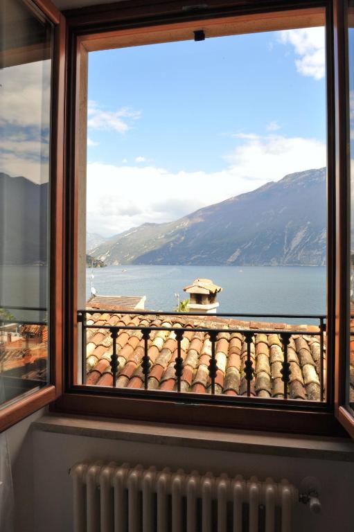 Bella Vacanza Limone - Apartment With Lake View