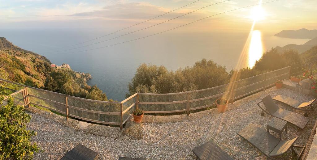 a view of the ocean from the top of a hill at Albergo Luna di Marzo in Volastra