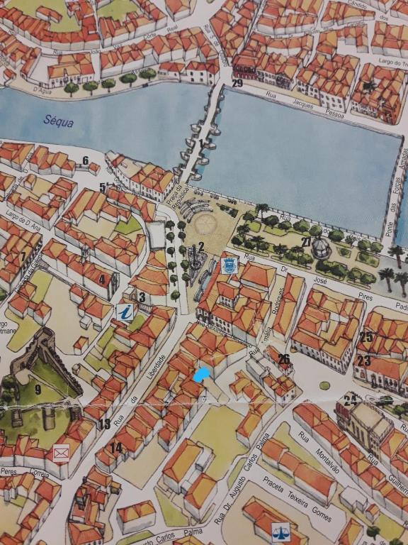 Nespecifikovaný výhled na destinaci Tavira nebo výhled na město při pohledu z chaty