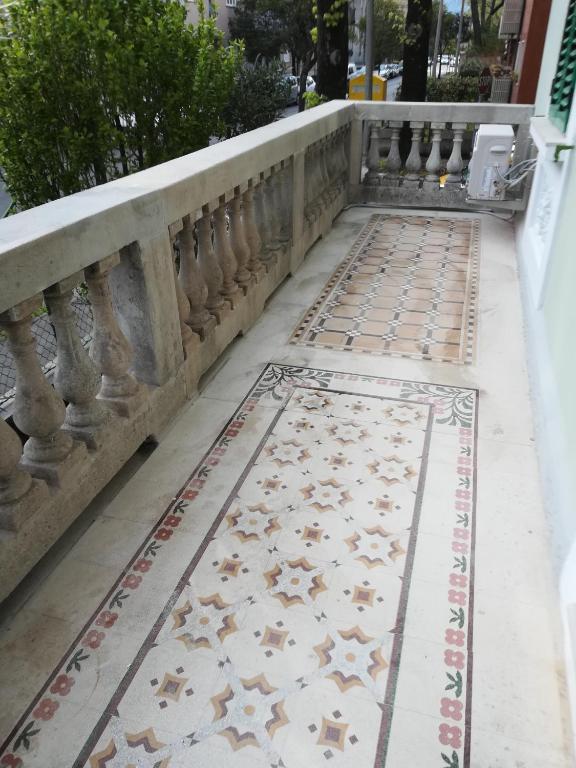 Balkón alebo terasa v ubytovaní AGLI OLEANDRI appartamento in villa con con parcheggio