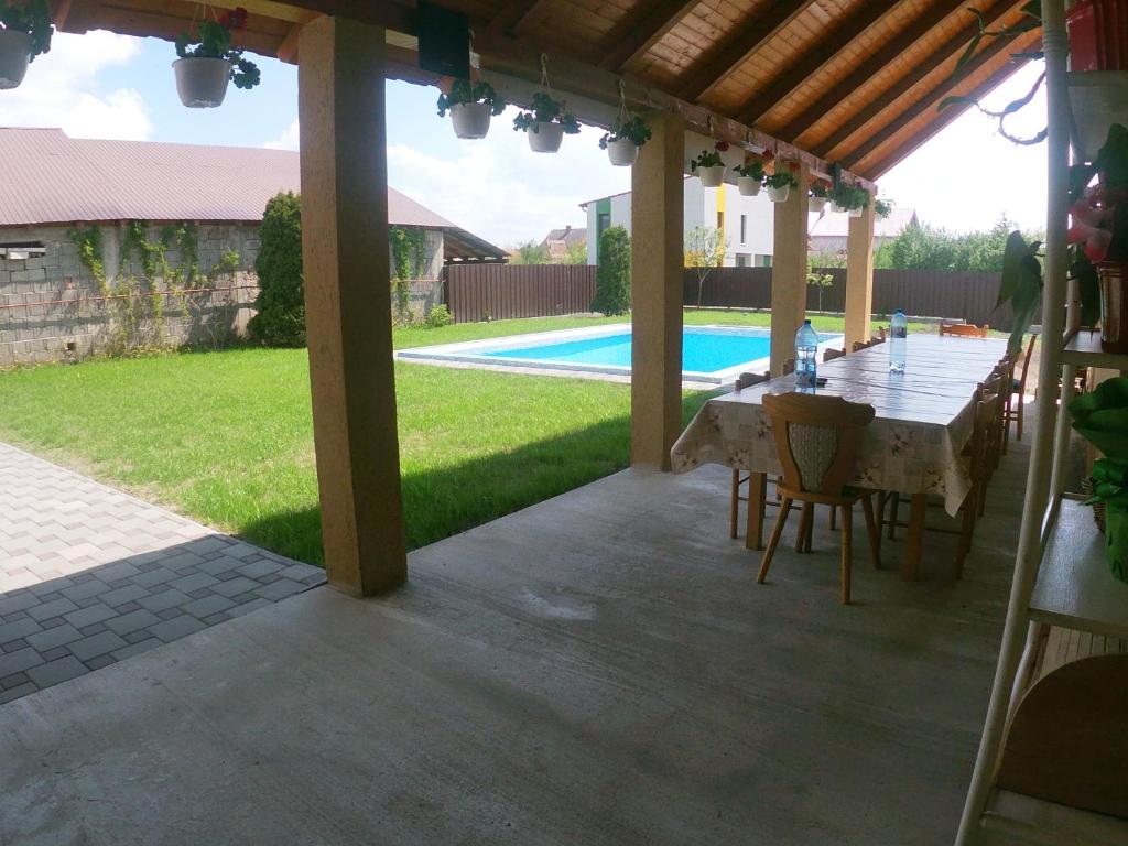 Bazén v ubytování Casa Sannicolau nebo v jeho okolí