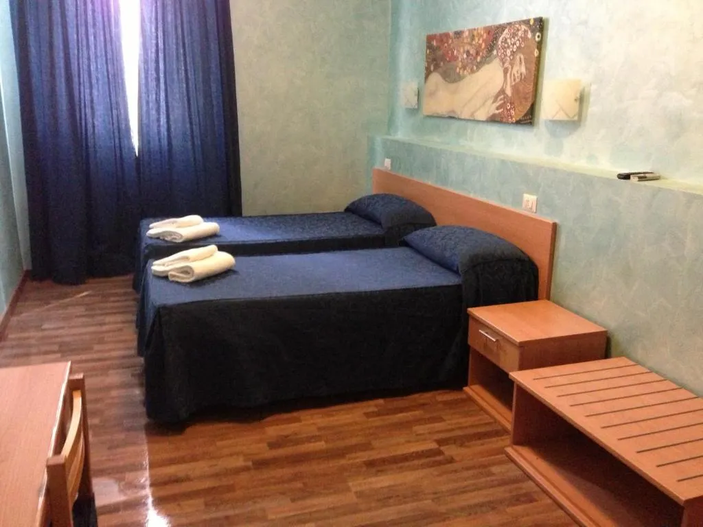 Hotel Tokyo, Roma, Italy