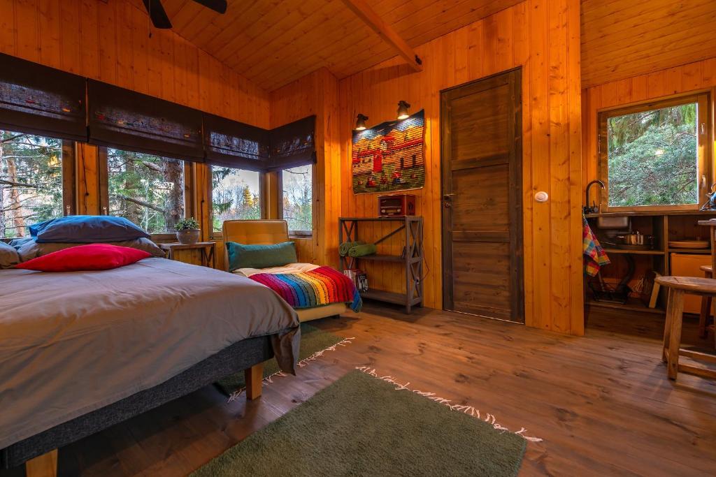 Postel nebo postele na pokoji v ubytování Treehouseestonia