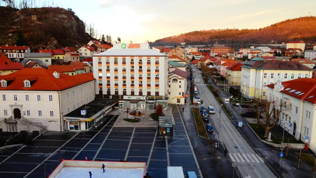 Loodusmaastik hotelli lähedal