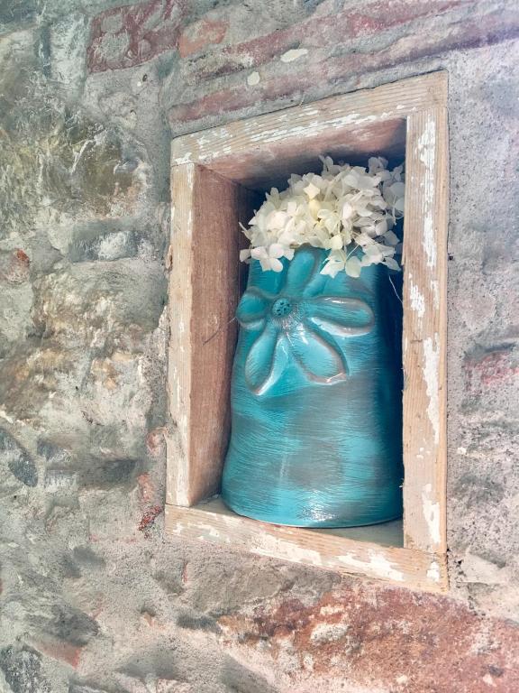 Inside the Wall - 12