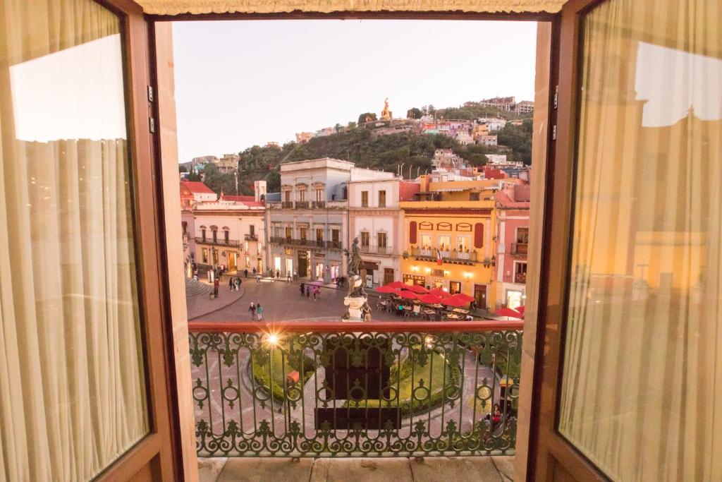 Nespecifikovaný výhled na destinaci Guanajuato nebo výhled na město při pohledu z hotelu