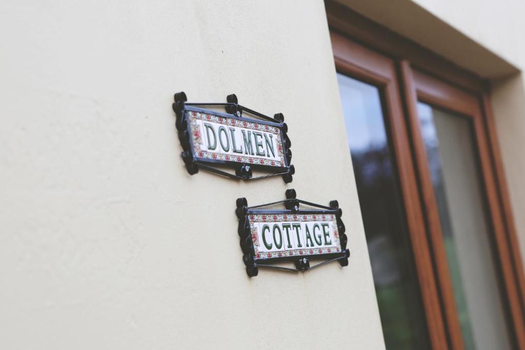 Certifikát, hodnocení, plakát nebo jiný dokument vystavený v ubytování Dolmen Cottage