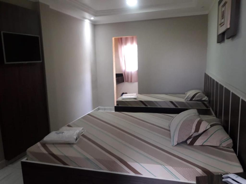  Motel Softy (Adults Only)