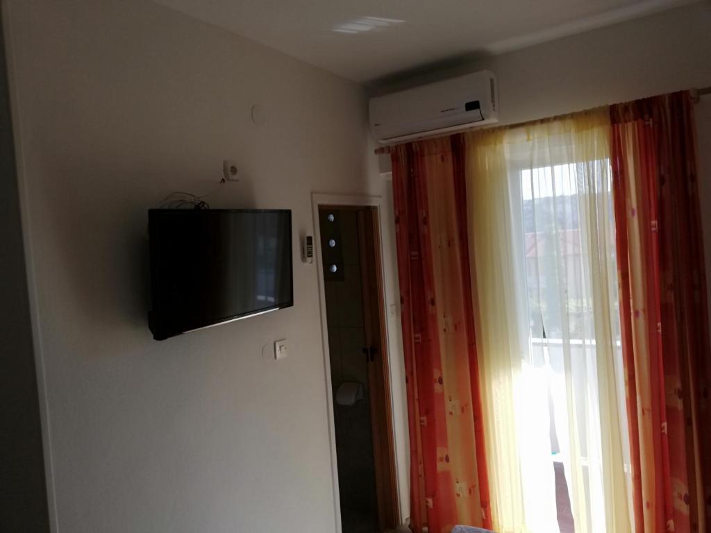 TV a/nebo společenská místnost v ubytování Guesthouse Marija