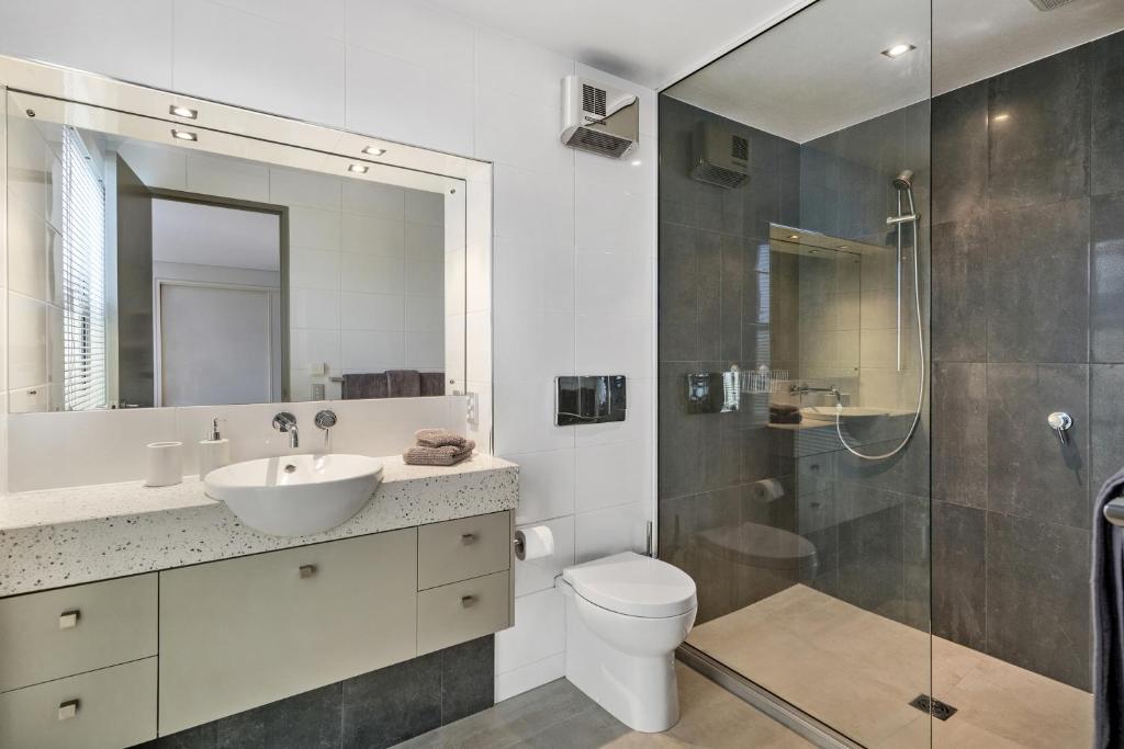 City Sanctuary on Kilmore - Resim 3