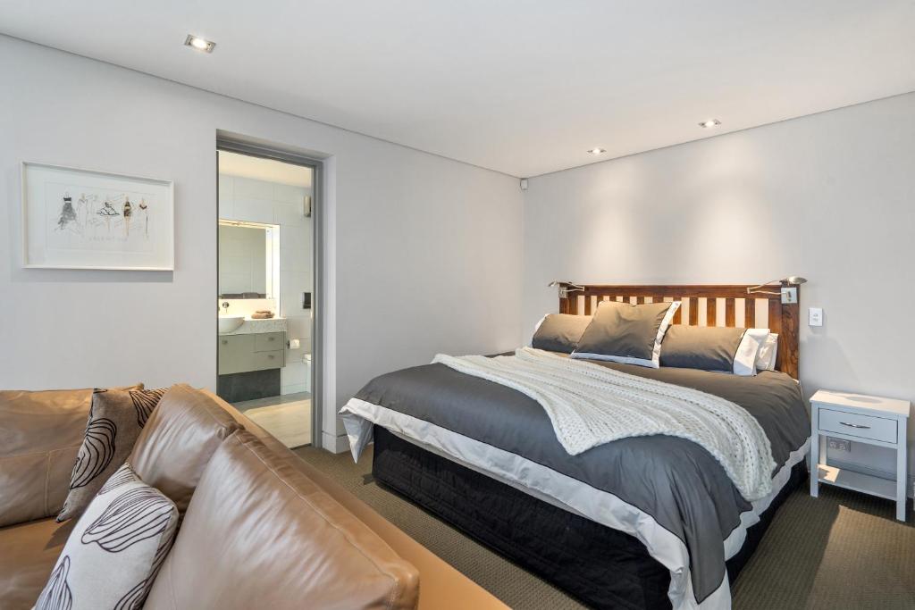 City Sanctuary on Kilmore - Resim 17