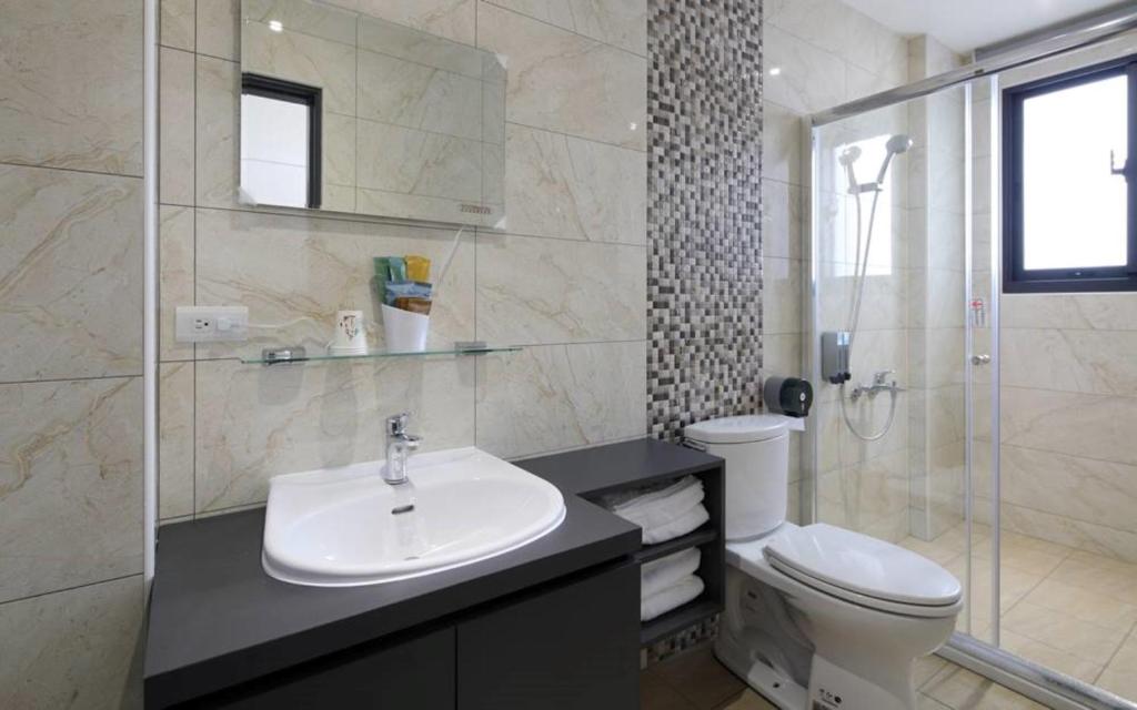 A bathroom at Wujie Childlike B&B