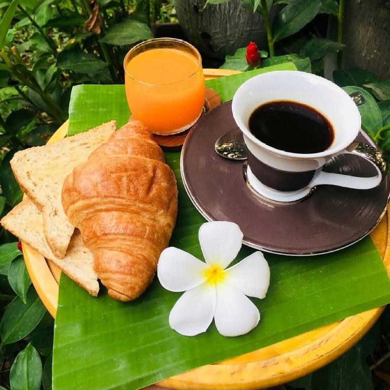 Makanan di atau berdekatan homestay