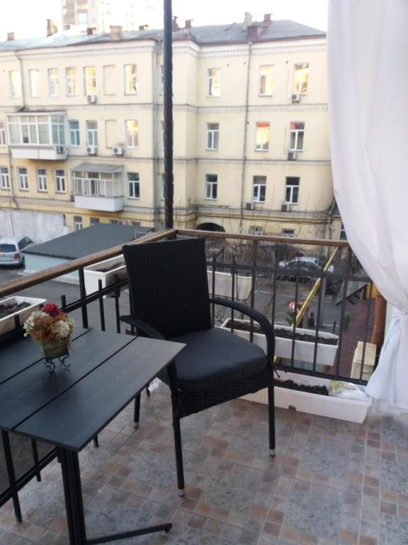 Balkón nebo terasa v ubytování Apartment u Lidii in center of Kiev near railways station