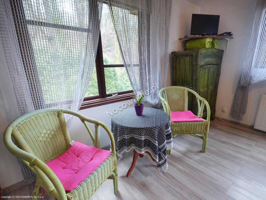 Noce i Dnie - apartamenty i pokoje - Habitación Gemela Con Baño Privado