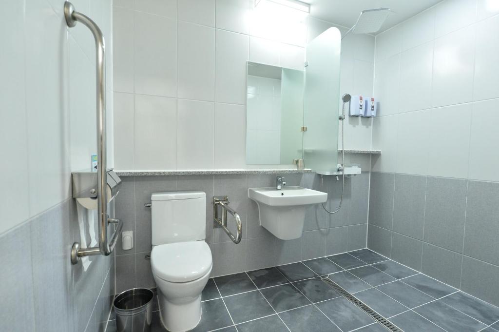Koupelna v ubytování Gwangju Tourist Hotel