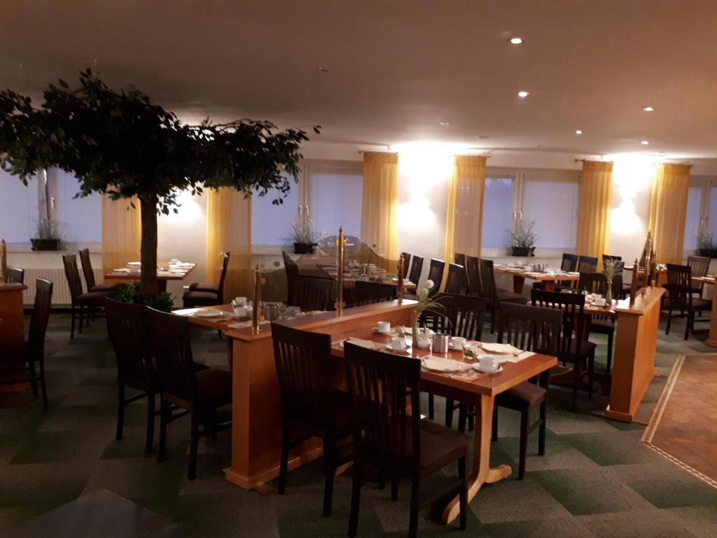 Restaurace v ubytování Hotel Ostfriesen Hof