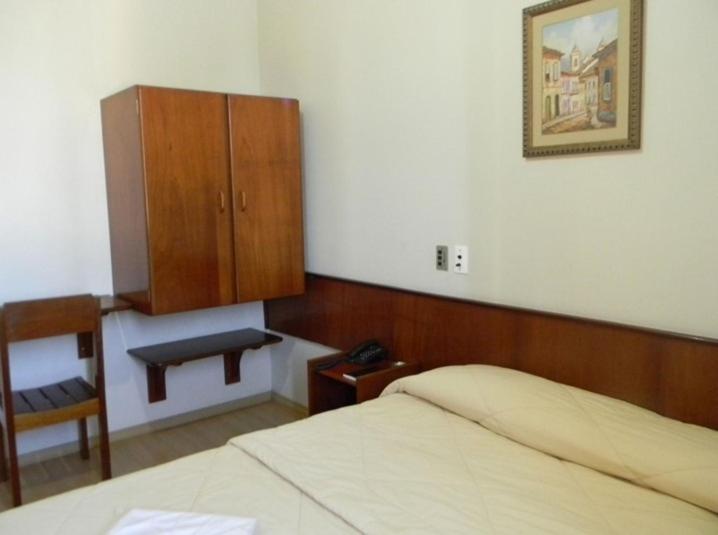  Hotel Chantilly