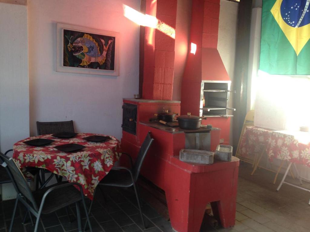  casa com piscina no centro da cidade