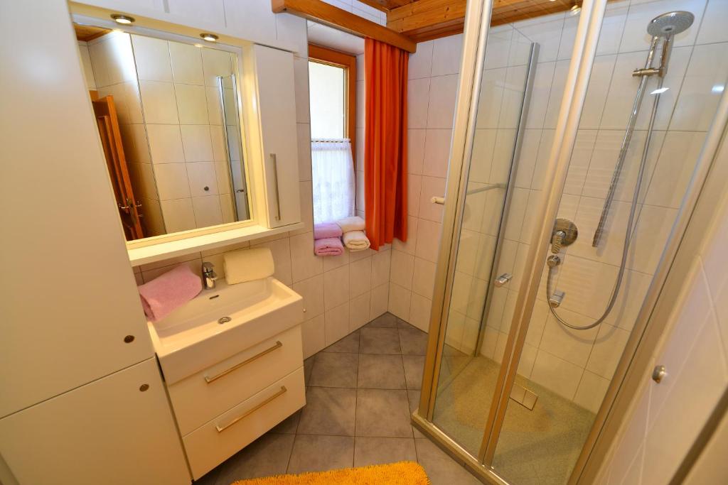 Koupelna v ubytování Haus Brandner