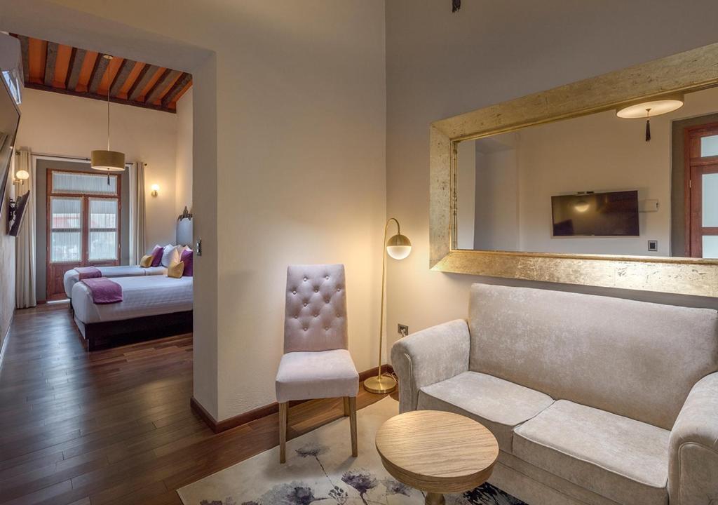 Hotel Casa Monarca - Family Suite With Balcony