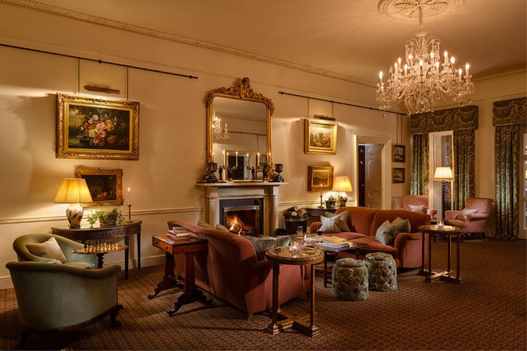 Posezení v ubytování Ballynahinch Castle Hotel