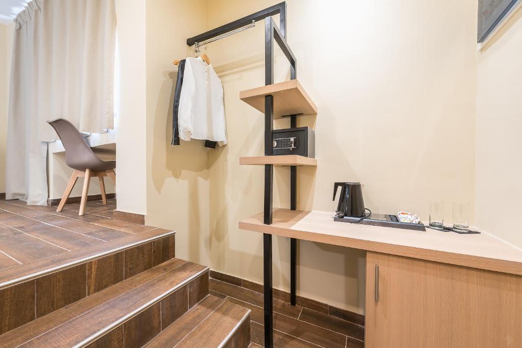 
 Comfort Room Street View 
