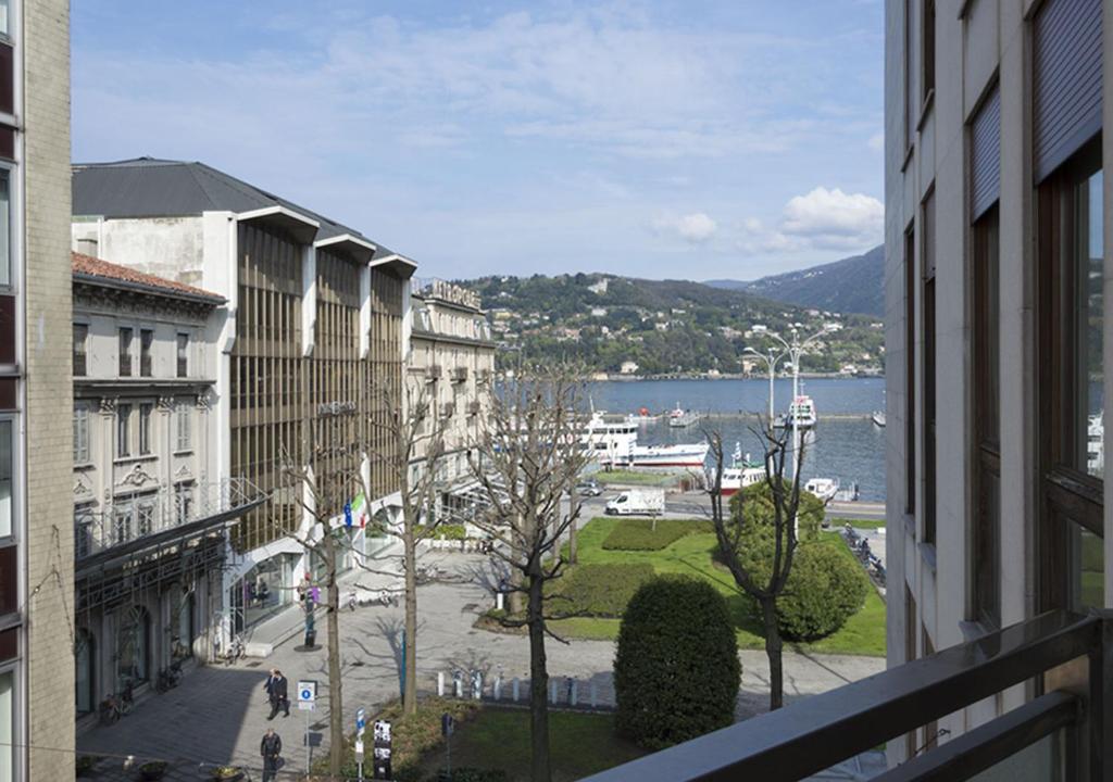 Como Lake Suites - 1