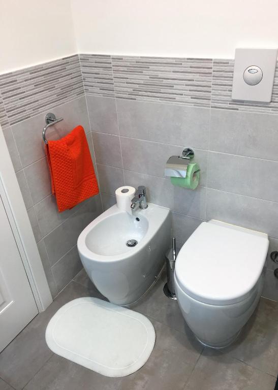 Zdjęcie z galerii obiektu Quartieri Home Holiday w mieście Neapol